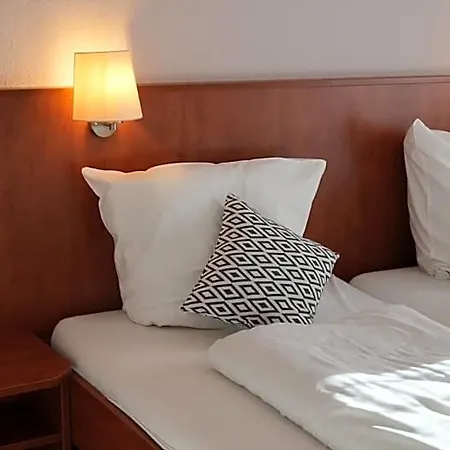Gaestehaus Tilly Отель Лаубах