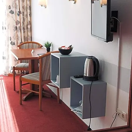 Gaestehaus Tilly Отель *